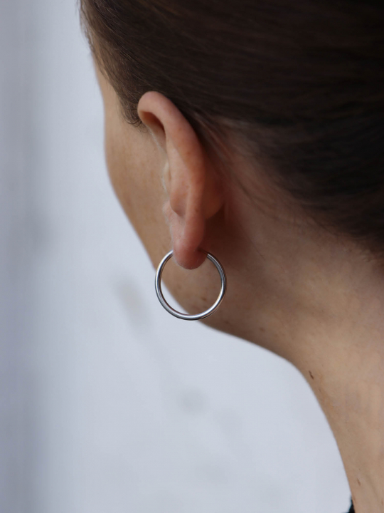 Senorita 20 Hoops Silver (Pair) dans le groupe Boucles d'oreilles / Boucles d'oreilles en argent chez SCANDINAVIAN JEWELRY DESIGN (100703AG-20)