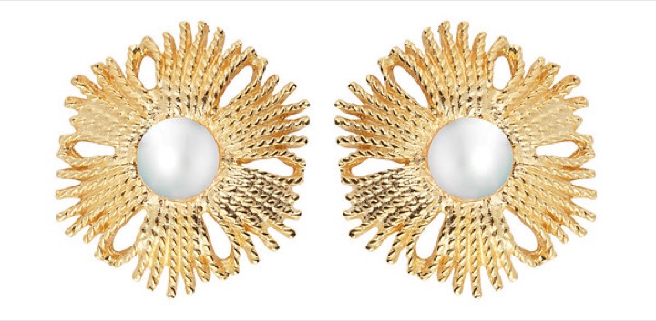 Gatsby big Pearl Boucle d'oreille Or dans le groupe Boucles d'oreilles / Boucles d'oreilles à perles chez SCANDINAVIAN JEWELRY DESIGN (2015421001)